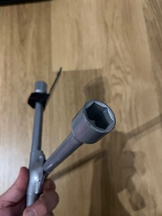 Llave de cruz reforzada para coche