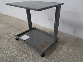 Estanterías, Banco de trabajo, Esmerilladora,Mesa