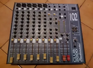 Mesa de mezclas Club 2000 Studiomaster