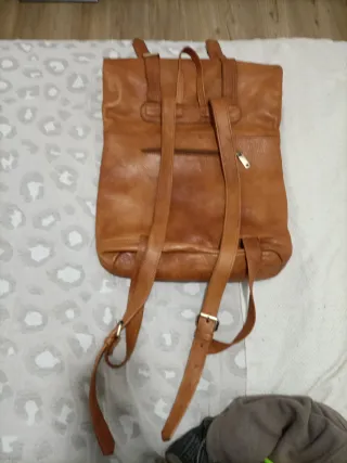 Mochila artesanal de cuero. Traída de fez