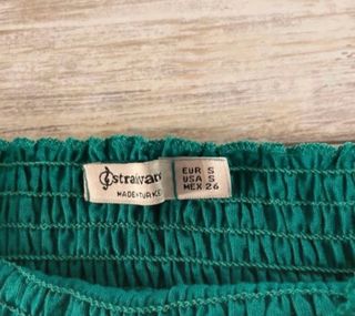 Top Stradivarius verde Talla S