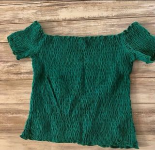 Top Stradivarius verde Talla S