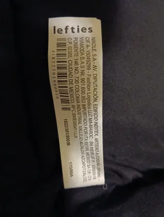 Cazadora Lefties negra con capucha