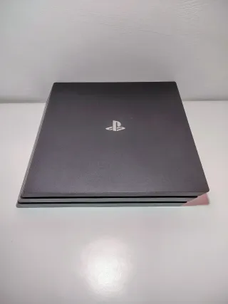 PlayStation 4 Pro 1TB Con Controller e Cavi