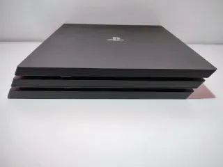 PlayStation 4 Pro 1TB Con Controller e Cavi