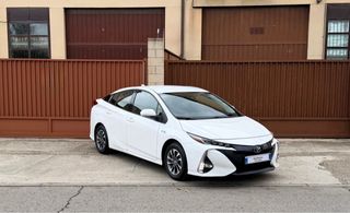 Toyota Prius Plugin 2021