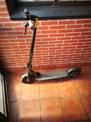Patinete Xiaomi 4 casi nuevo