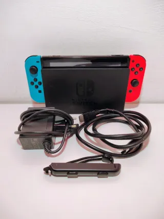 Nintendo Switch 32GB Completa con Accessori