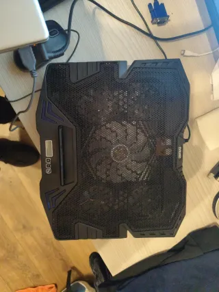 Soporte Ewent con ventilador para portátil