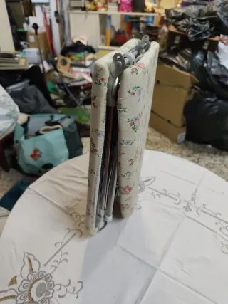 Mesa de planchar plegable floral