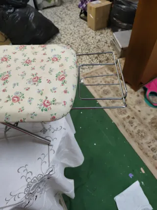 Mesa de planchar plegable floral