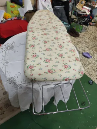 Mesa de planchar plegable floral
