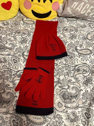 Confezione Berretto, Sciarpa e Guanti per Bambini Rosso