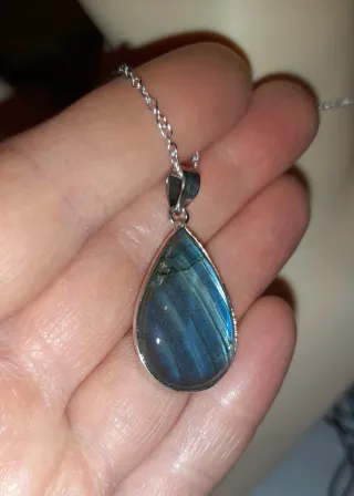 Colgante Labradorita Azul y Dorada con cadena 925