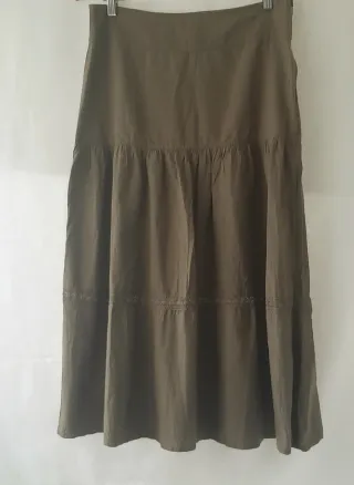 Falda larga verde oliva