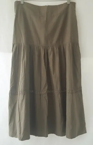 Falda larga verde oliva