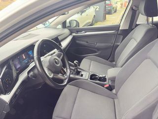 Volkswagen Golf 2021.