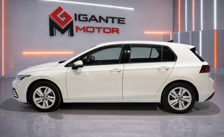 Volkswagen Golf 2021.