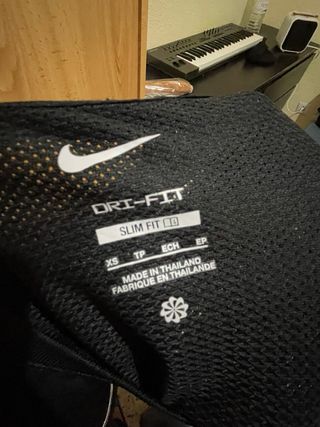 Camisa Nike Negra y Blanca