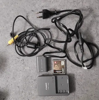 Cámara Canon EOS 350D + 2 objetivos