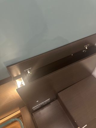 Cabecero 180cm, 2 Mesitas 90cm y Somier