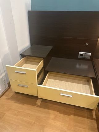 Cabecero 180cm, 2 Mesitas 90cm y Somier
