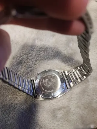 Seiko 5 Tank Retro Automático