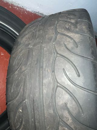 Neova AD08 235/45 R17 94W