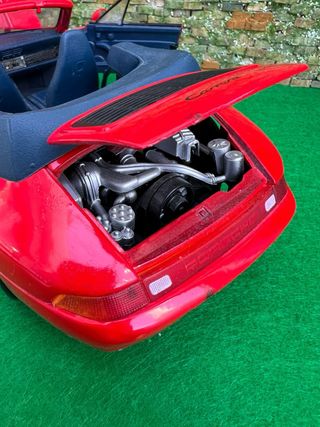 Porsche 911 Carrera (1994) – Maisto – Escala 1.18