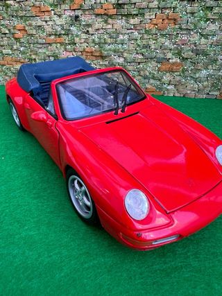 Porsche 911 Carrera (1994) – Maisto – Escala 1.18