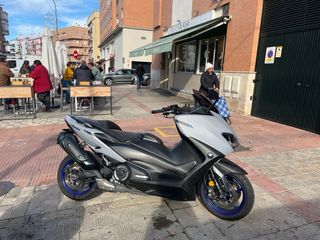 Yamaha Tmax 560 Icon Grey
