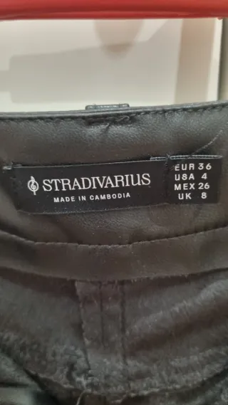 Falda lápiz efecto polipiel Stradivarius T.36