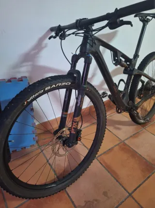 Bicicleta de montaña BTT Carbono Talla M
