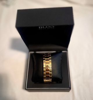 Reloj Hugo Boss Dorado – Nuevo con caja
