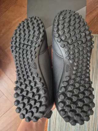 Botas de fútbol Adidas multitaco