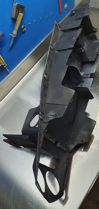 Portamatriculas Yamaha R1 2000-2001