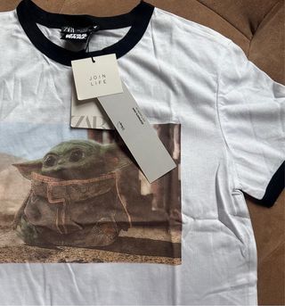 Camiseta Zara Star Wars Baby Yoda Talla S