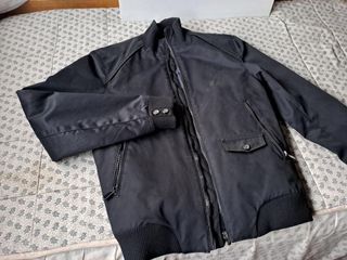 Elegante BOMBER negra ZARA MAN de CALIDAD abrigo S