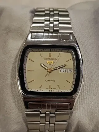Reloj Seiko 5 TV Automático Dorado/Plateadou