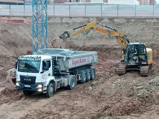 transportista camión bañera