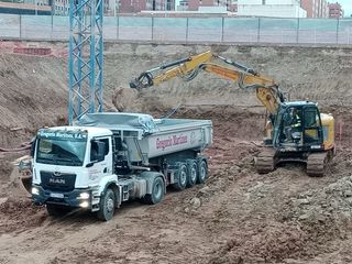 transportista camión bañera