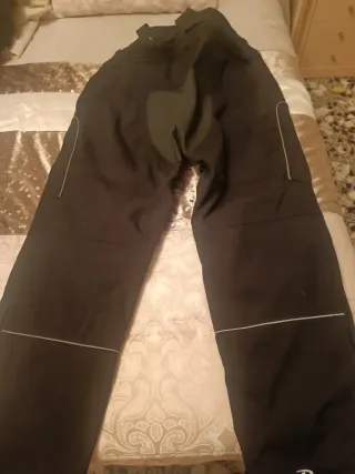 Chaqueta, pantalón, protector y botas