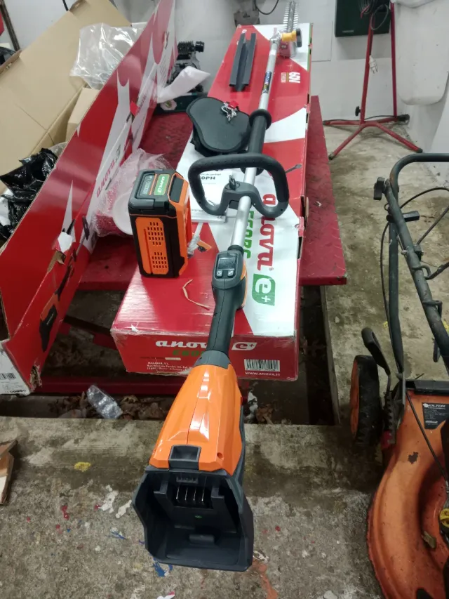 Cortasetos pértiga batería 60V 8Ah