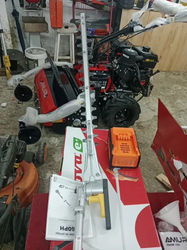 Cortasetos pértiga batería 60V 8Ah