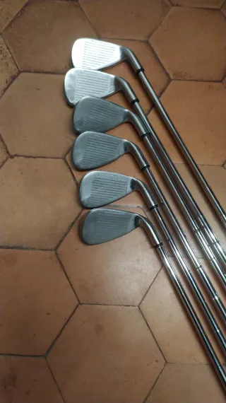 Juego Palos Golf Zurdos Strata