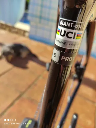 Bicicleta Giant TCR Pro 1 Di2 mod 2025