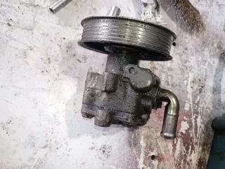 Bomba de dirección asistida