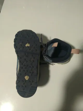 Botas montaña Quechua Talla 35