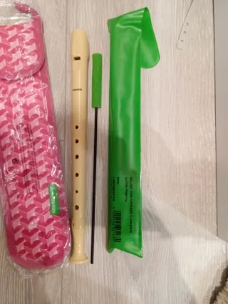 Flauta dulce Hohner con funda rosa