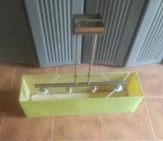 Lámpara de salón verde,mide 75cm, para 4 bombillas